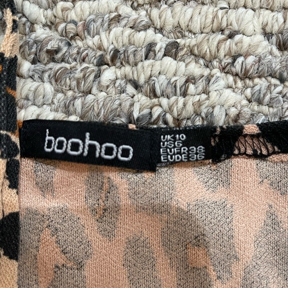 Boohoo leopard bodysuit - Picture 2 of 2